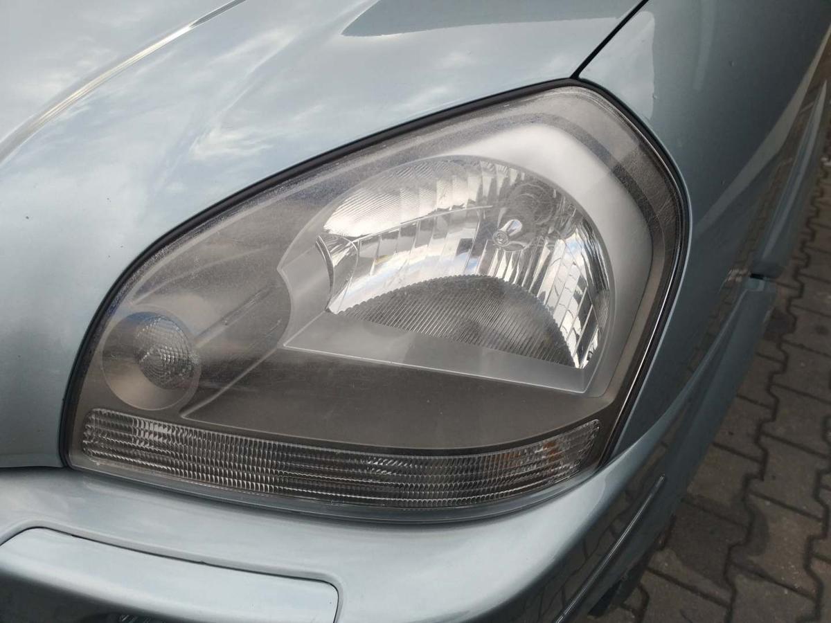 Hyundai Tucson original Scheinwerfer vorn links Halogen Bj.2005